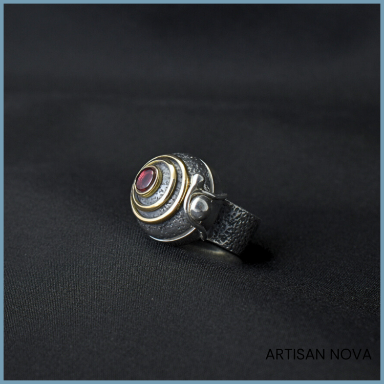 pierscionek-sekretnik-srebro-925-zloto-585-granat-zamkniety.jpg