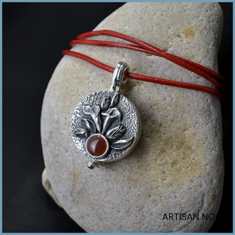 medalion-sekretnik-srebro-925-karneol-front.jpg