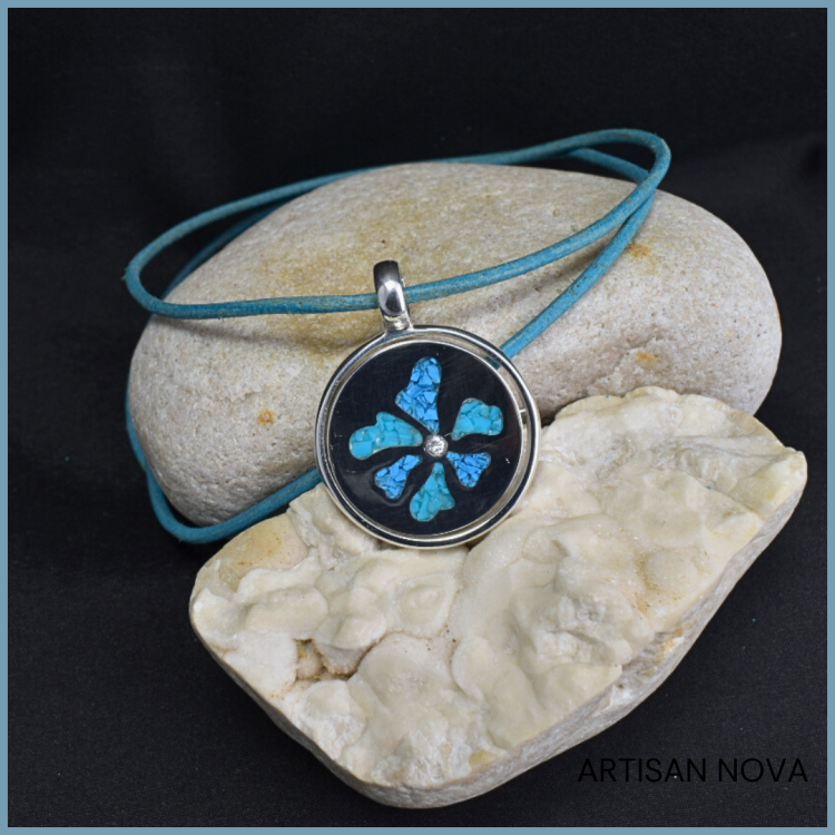 naszyjnik-srebrny-turkusy-kwiat-rzemien.png