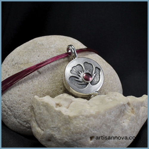 burgundy-rhodolite-medalion-sekretnik-srebro-925-granat-na-kamieniu